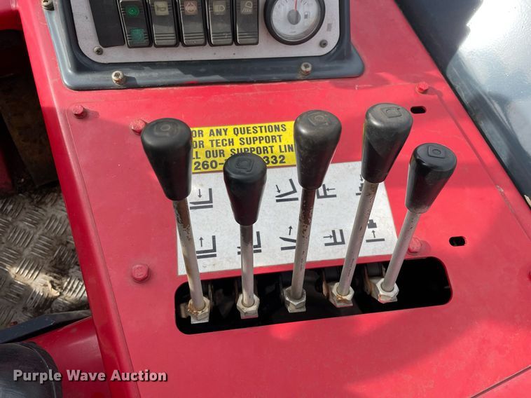 image for item DS5415 2012 Moffett M70 forklift