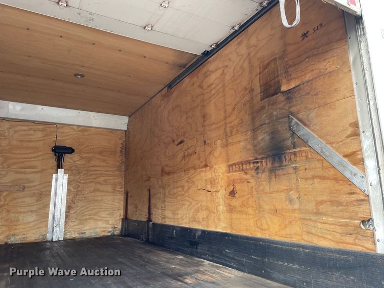 image for item DS5462 2011 Ford  F550 Super Duty XLT box truck