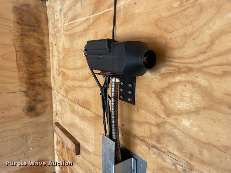 image for item DS5462 2011 Ford  F550 Super Duty XLT box truck