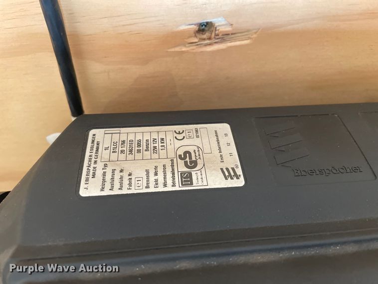 image for item DS5462 2011 Ford  F550 Super Duty XLT box truck