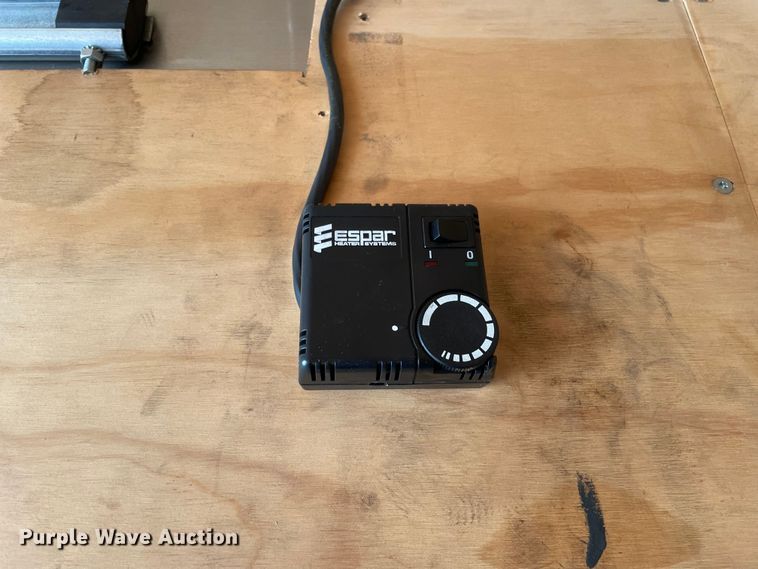 image for item DS5462 2011 Ford  F550 Super Duty XLT box truck