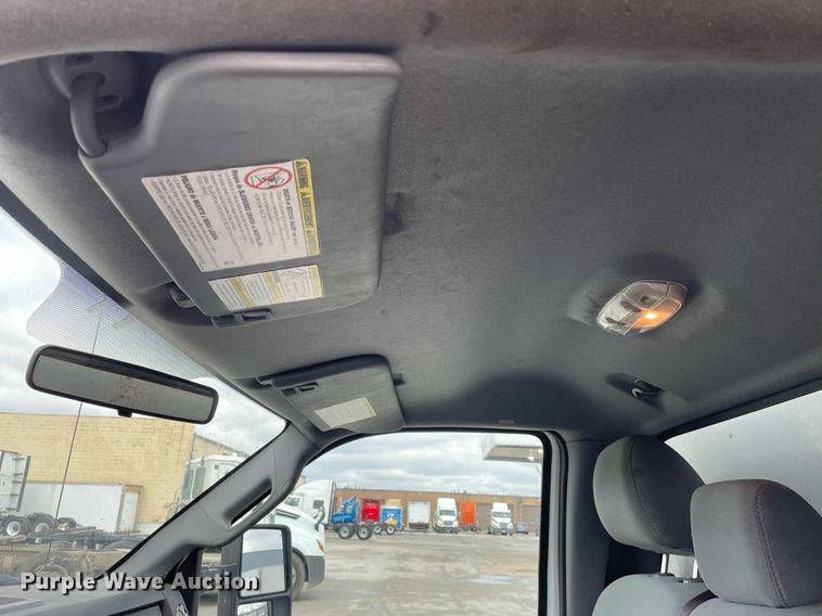 image for item DS5462 2011 Ford  F550 Super Duty XLT box truck