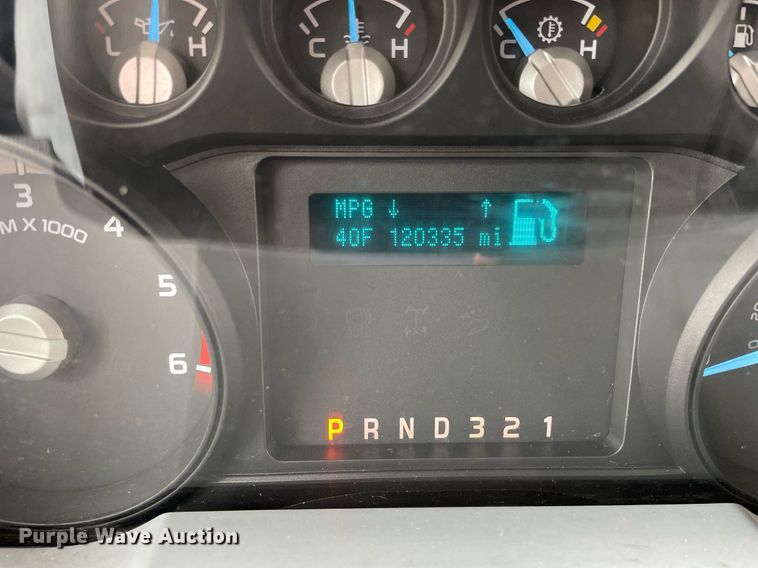 image for item DS5462 2011 Ford  F550 Super Duty XLT box truck