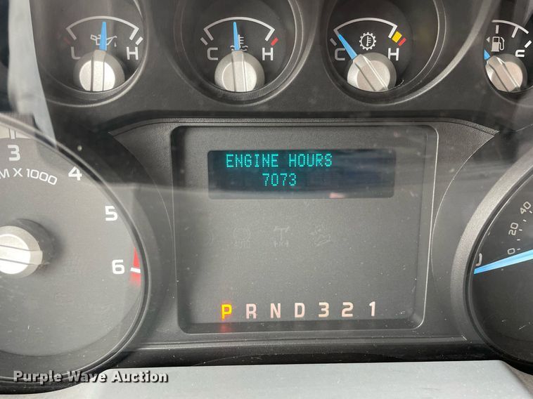 image for item DS5462 2011 Ford  F550 Super Duty XLT box truck