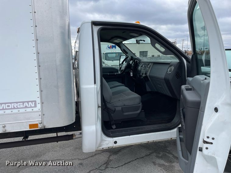 image for item DS5462 2011 Ford  F550 Super Duty XLT box truck