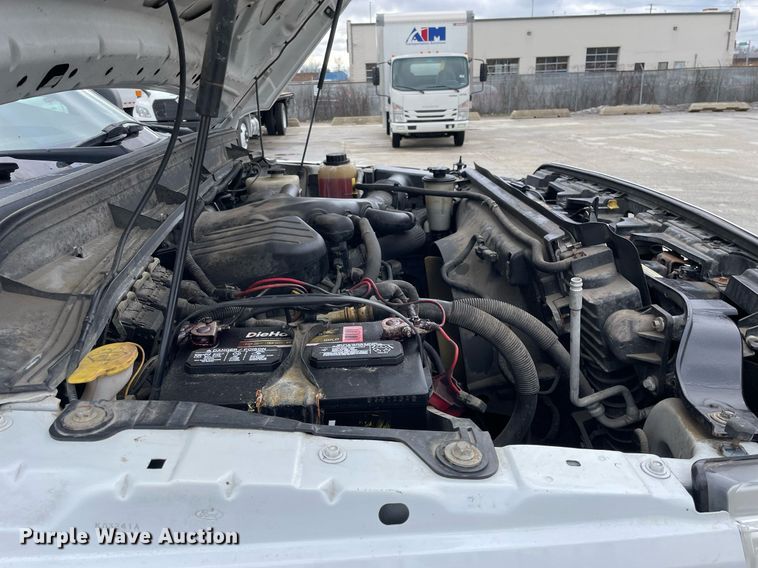 image for item DS5462 2011 Ford  F550 Super Duty XLT box truck