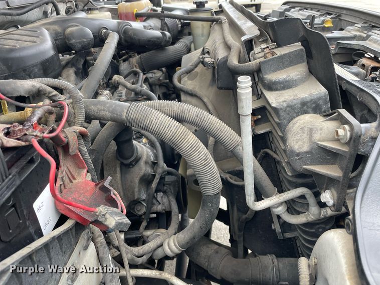 image for item DS5462 2011 Ford  F550 Super Duty XLT box truck