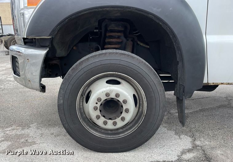 image for item DS5462 2011 Ford  F550 Super Duty XLT box truck