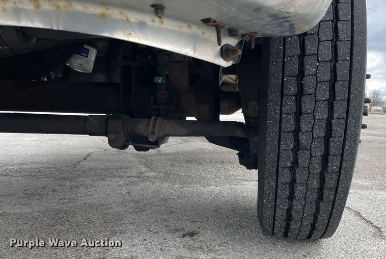 image for item DS5462 2011 Ford  F550 Super Duty XLT box truck