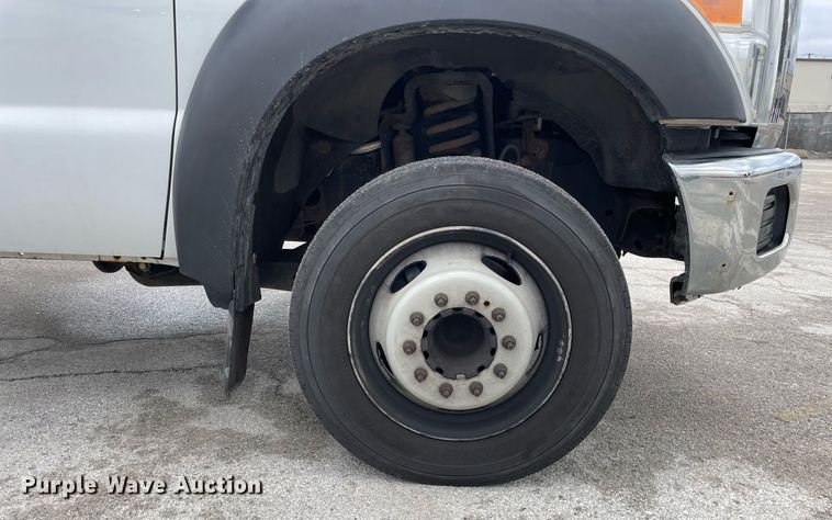 image for item DS5462 2011 Ford  F550 Super Duty XLT box truck