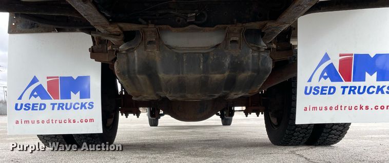 image for item DS5462 2011 Ford  F550 Super Duty XLT box truck