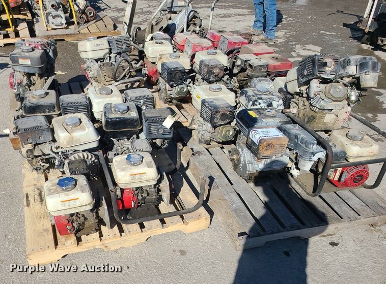 image for item DS7289 Approximately 20 Honda engines