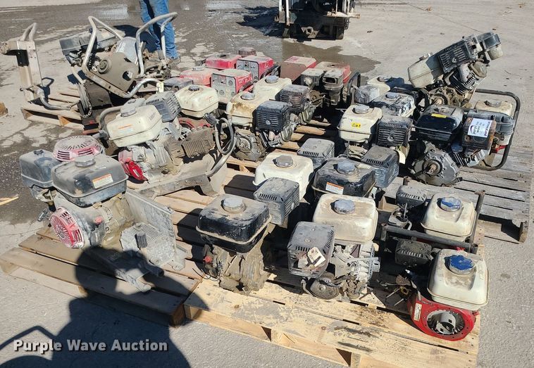 image for item DS7289 Approximately 20 Honda engines