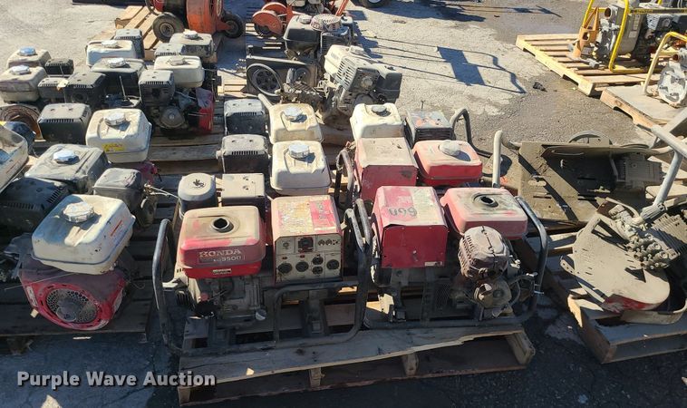 image for item DS7289 Approximately 20 Honda engines