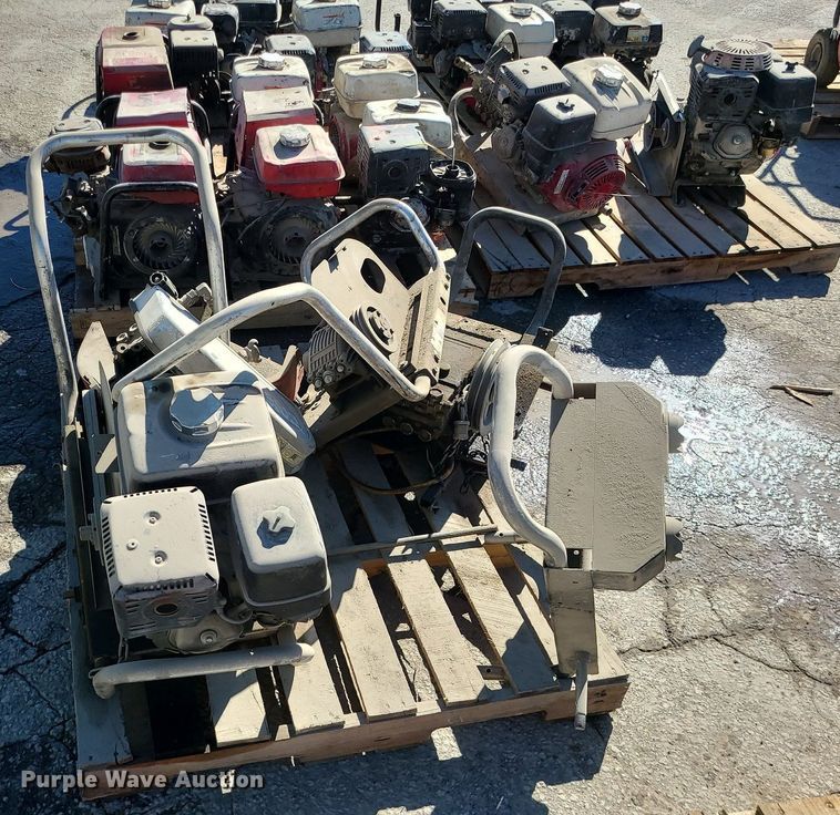 image for item DS7289 Approximately 20 Honda engines