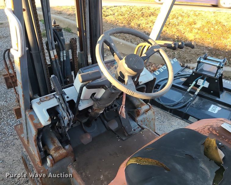 image for item DS7303 Toyota 5FGC25 forklift