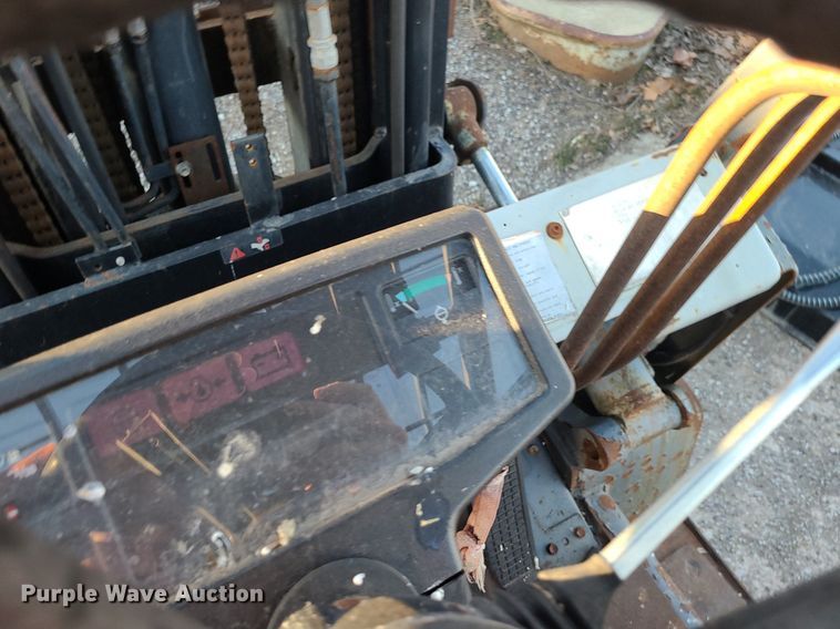 image for item DS7303 Toyota 5FGC25 forklift