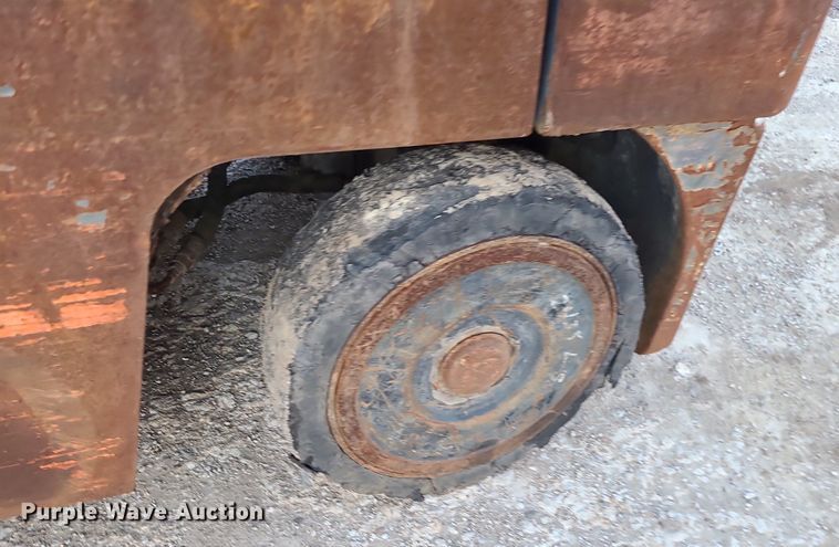 image for item DS7303 Toyota 5FGC25 forklift