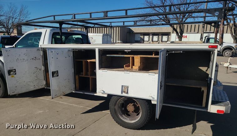 image for item DS7314 2012 Ford F550 Super Duty utility / service truck