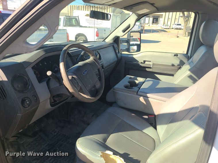 image for item DS7314 2012 Ford F550 Super Duty utility / service truck