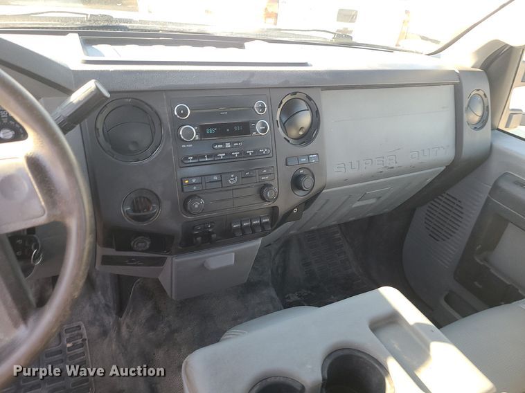 image for item DS7314 2012 Ford F550 Super Duty utility / service truck