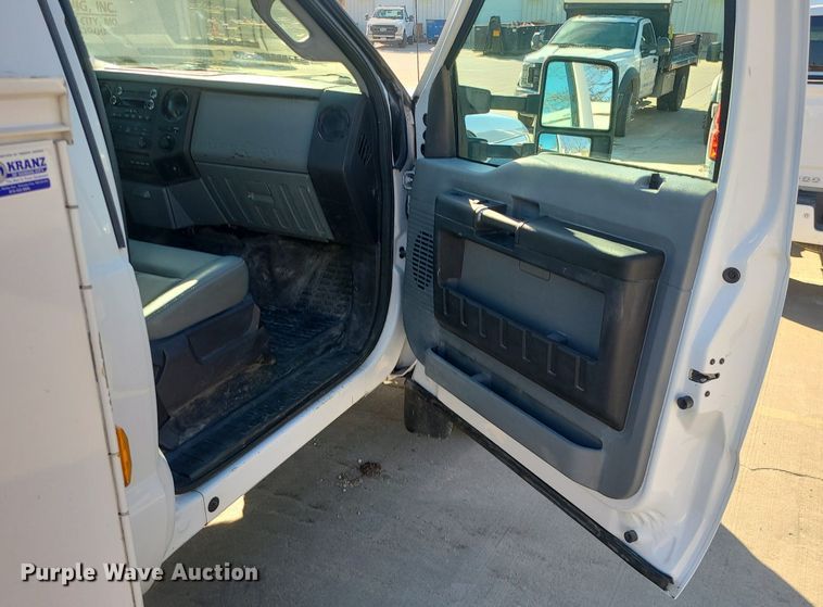 image for item DS7314 2012 Ford F550 Super Duty utility / service truck