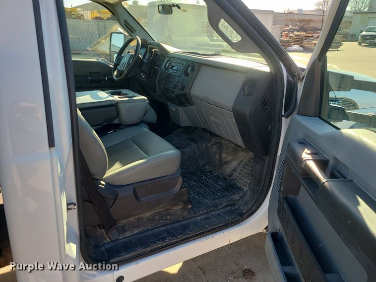 image for item DS7314 2012 Ford F550 Super Duty utility / service truck