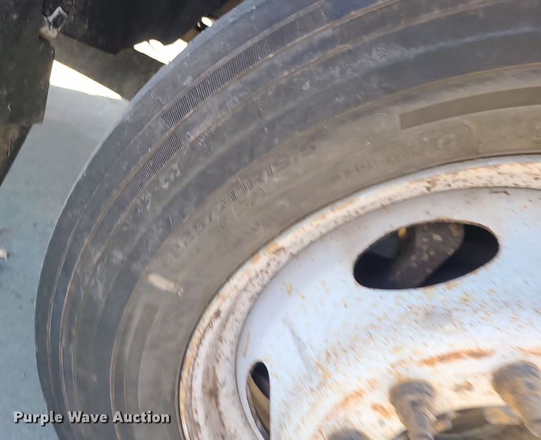 image for item DS7314 2012 Ford F550 Super Duty utility / service truck