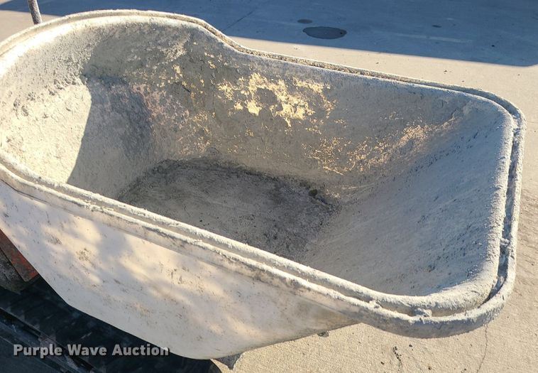 image for item DS7315 Canycom Georgia  concrete buggy