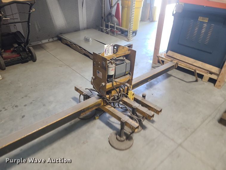 image for item DS7317 The Caldwell Group vacuum picker