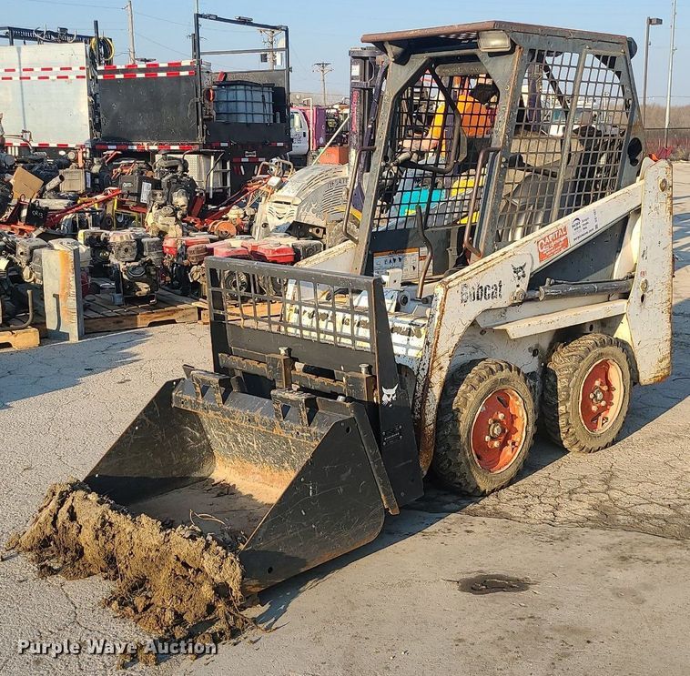 image for item DS7322 2004 Bobcat 463 skid steer loader