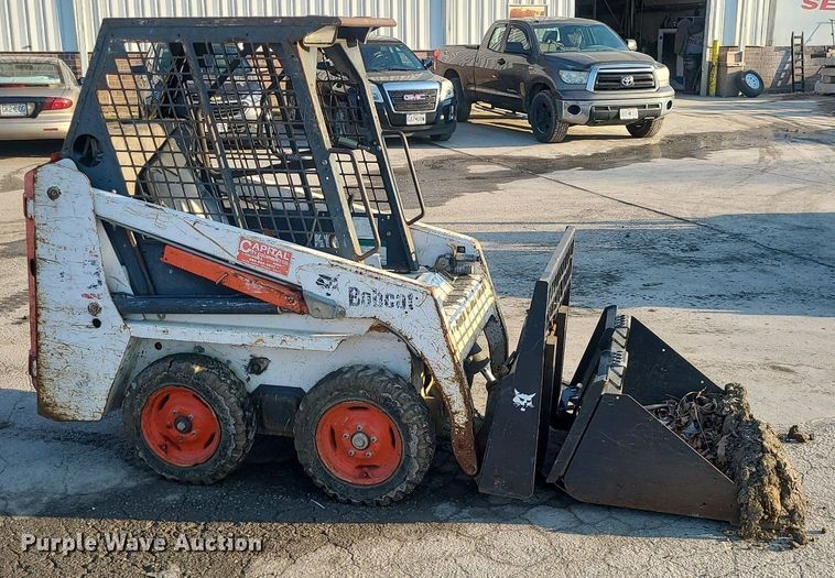 image for item DS7322 2004 Bobcat 463 skid steer loader