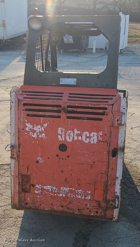 image for item DS7322 2004 Bobcat 463 skid steer loader
