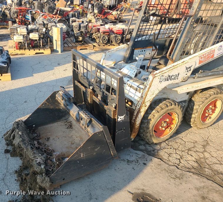 image for item DS7322 2004 Bobcat 463 skid steer loader