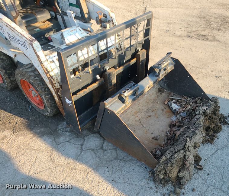 image for item DS7322 2004 Bobcat 463 skid steer loader