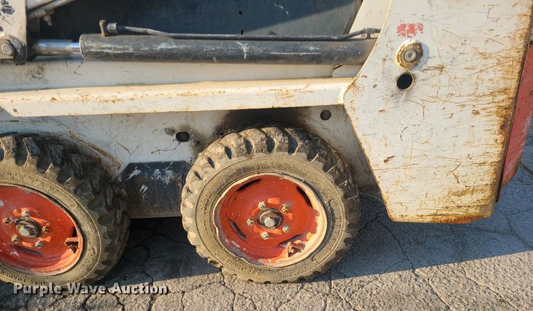 image for item DS7322 2004 Bobcat 463 skid steer loader