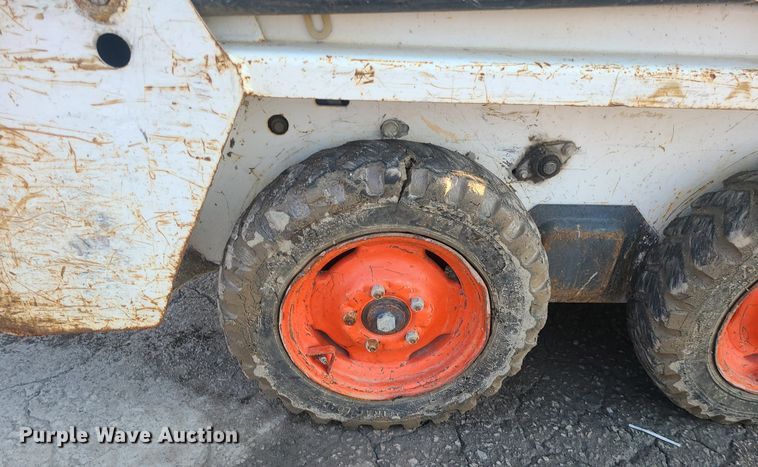 image for item DS7322 2004 Bobcat 463 skid steer loader