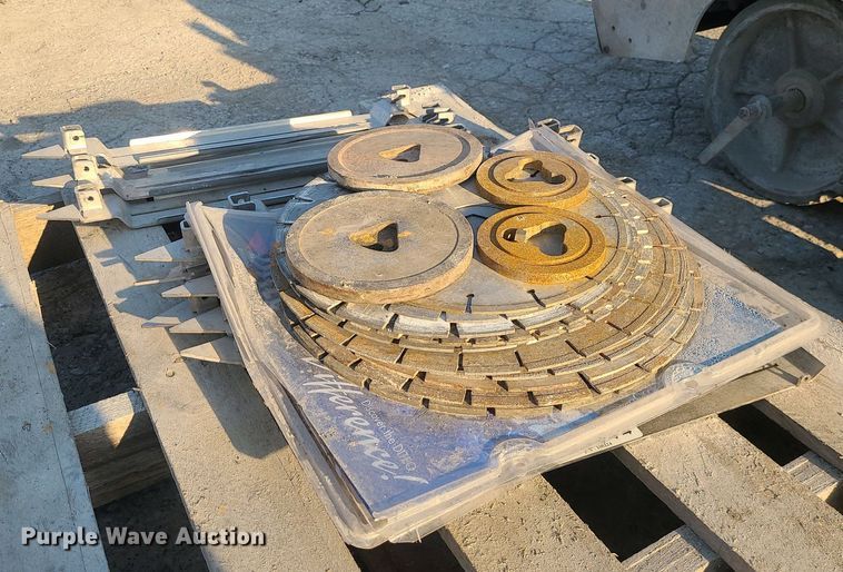 image for item DS7323 (3) Soff-Cut concrete saws