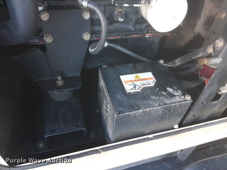 image for item DV9772 2002 Ingersoll-Rand G40 generator