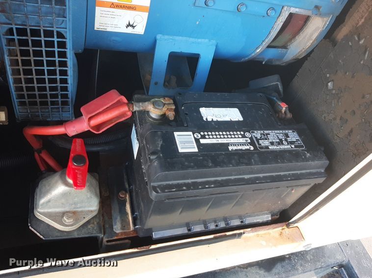 image for item DV9772 2002 Ingersoll-Rand G40 generator