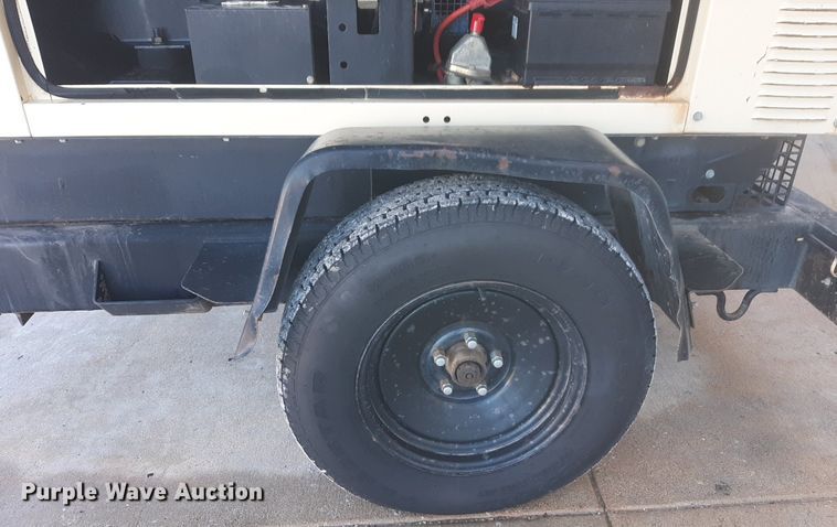 image for item DV9772 2002 Ingersoll-Rand G40 generator