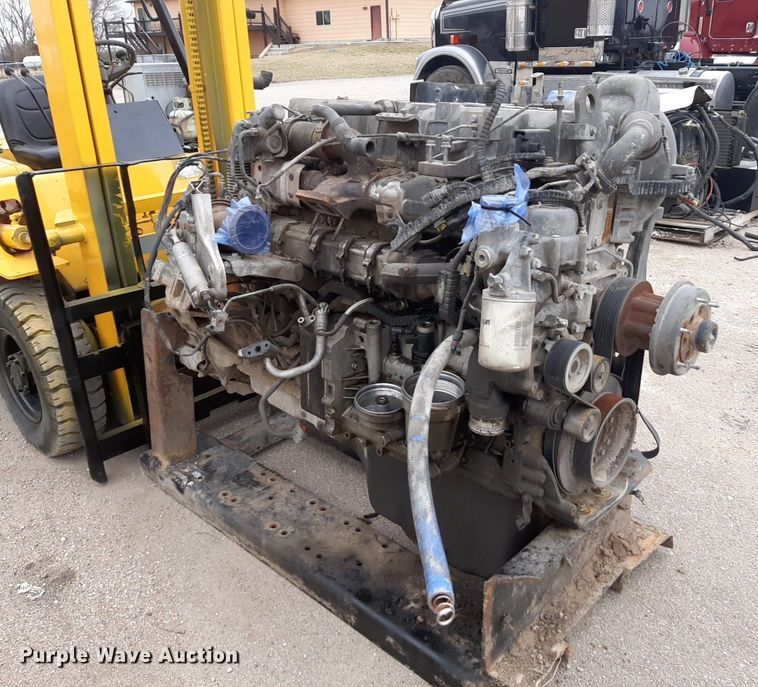 image for item DV9880 Paccar engine