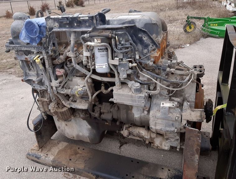 image for item DV9880 Paccar engine