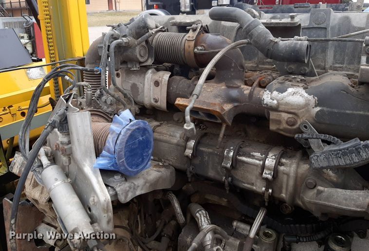 image for item DV9880 Paccar engine