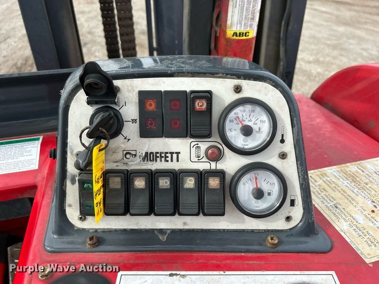 image for item EG1181 2012 Moffett M55.4 forklift