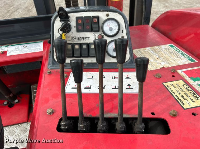 image for item EG1181 2012 Moffett M55.4 forklift