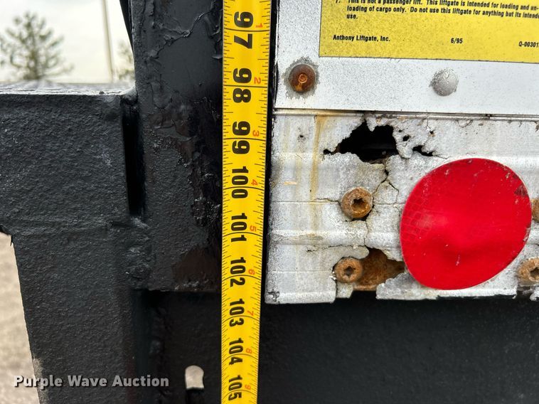 image for item EG1184 2008 Peterbilt  335 box truck