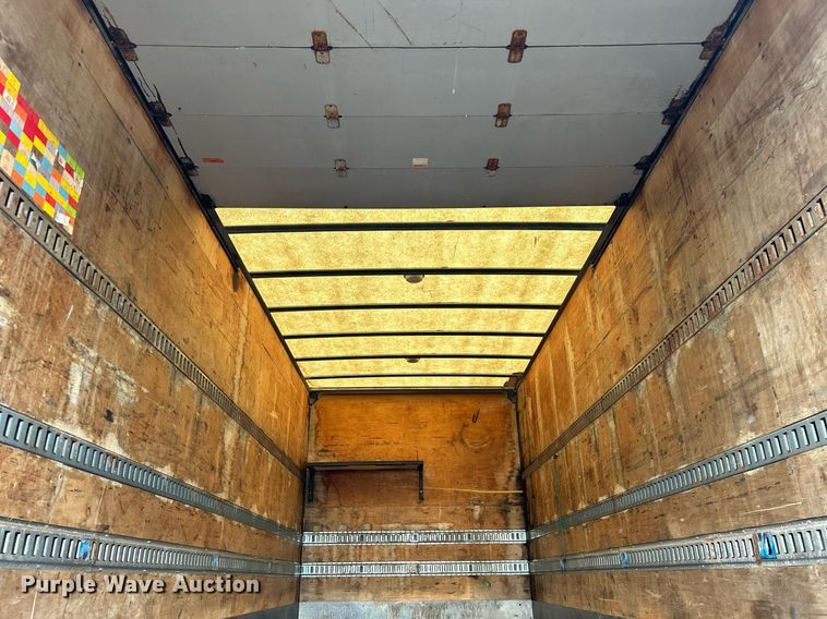 image for item EG1184 2008 Peterbilt  335 box truck