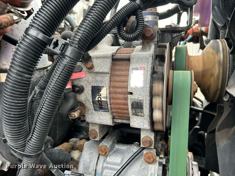 image for item EG1184 2008 Peterbilt  335 box truck