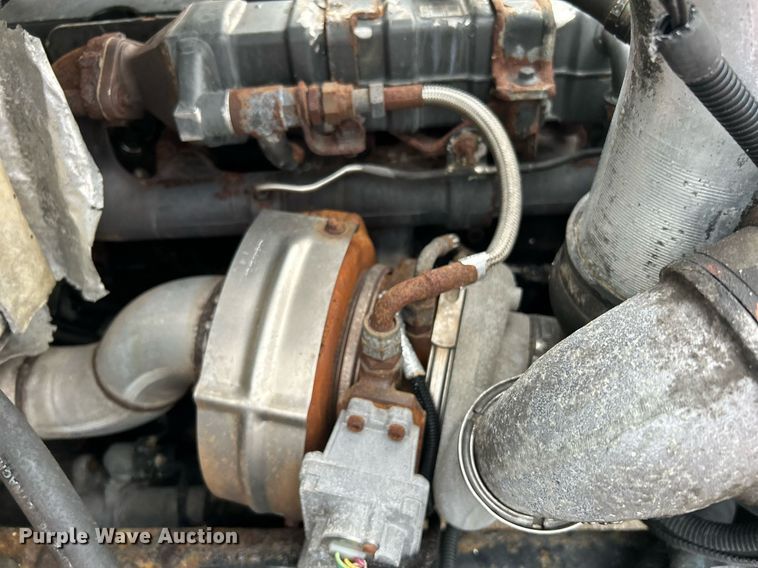 image for item EG1184 2008 Peterbilt  335 box truck